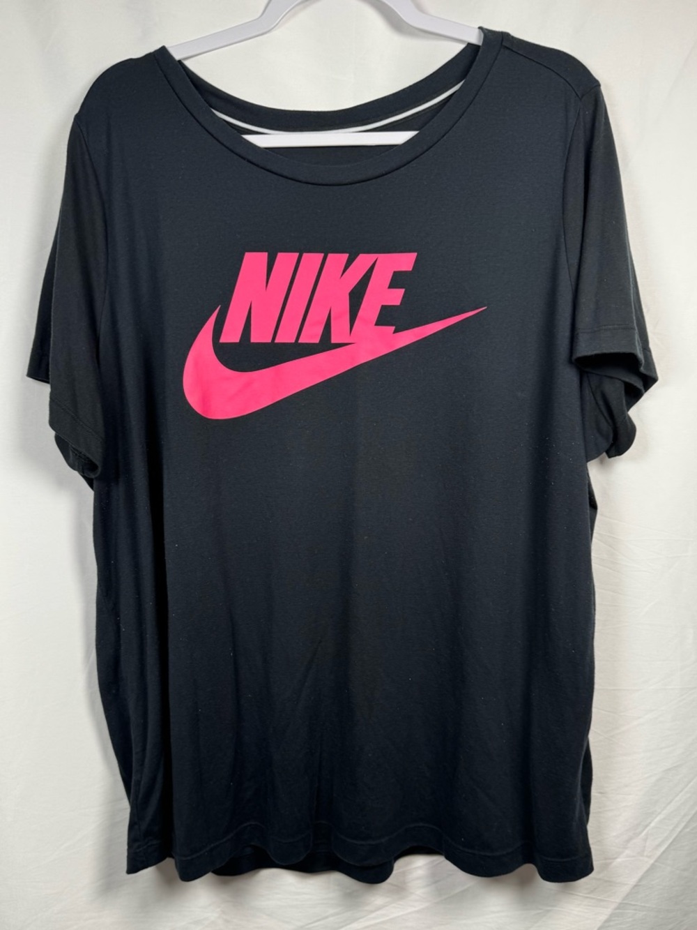 Nike Women's Black T‑Shirt with Hot Pink Logo 2X